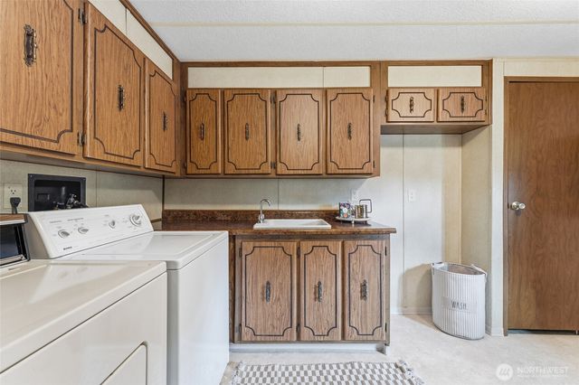 1023 SE Dove Lane, College Place, WA 99324