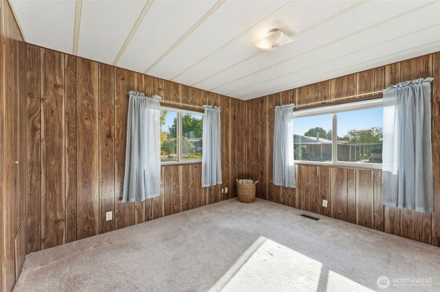 1023 SE Dove Lane, College Place, WA 99324