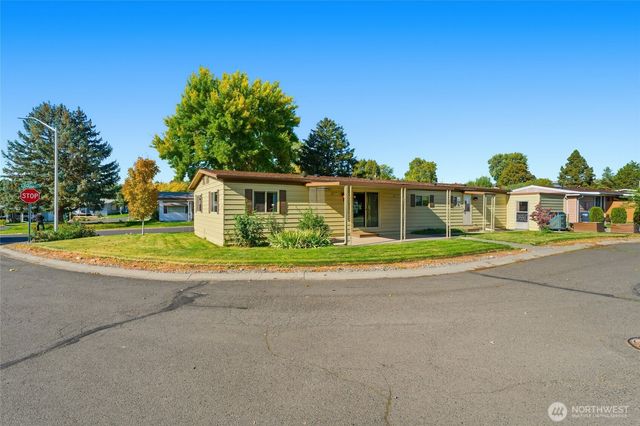 1023 SE Dove Lane, College Place, WA 99324