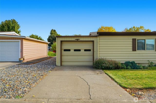1023 SE Dove Lane, College Place, WA 99324
