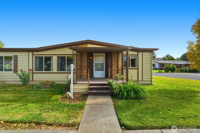 1023 SE Dove Lane, College Place, WA 99324