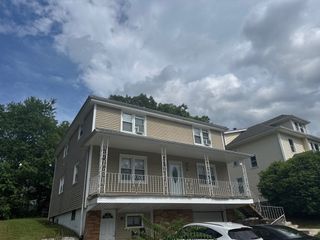 72 Longfellow Rd 1, Worcester, MA 01602