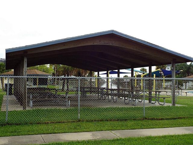 257 Barracuda, Bayou Vista, TX 77563