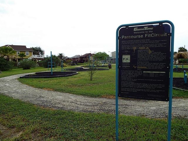 257 Barracuda, Bayou Vista, TX 77563