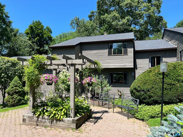 4 Alder Court 4, Woodbury, CT 06798