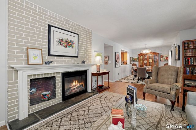 4 Alder Court 4, Woodbury, CT 06798