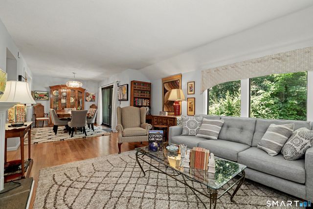 4 Alder Court 4, Woodbury, CT 06798