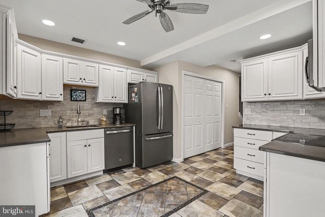 458 MEADOWLARK LN, Manheim, PA 17545