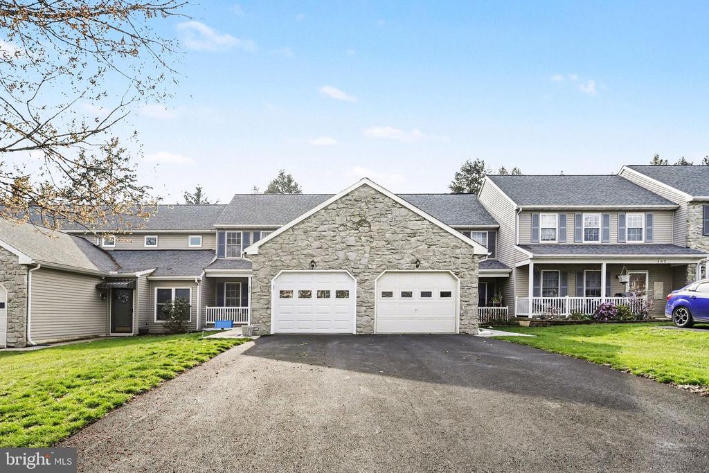 458 MEADOWLARK LN, Manheim, PA 17545