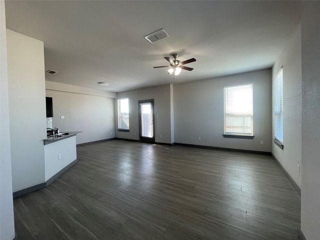 10604 Tube Drive 103, Hurst, TX 76053