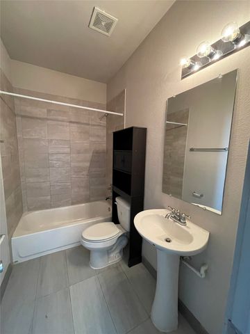 10604 Tube Drive 103, Hurst, TX 76053