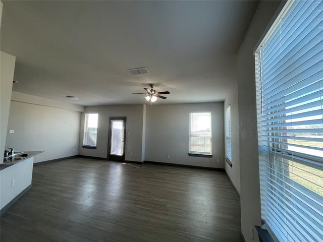 10604 Tube Drive 103, Hurst, TX 76053