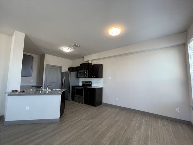 10604 Tube Drive 103, Hurst, TX 76053