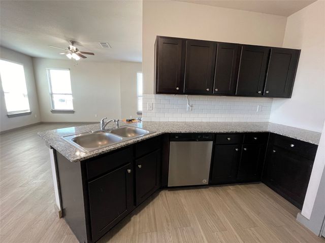 10604 Tube Drive 103, Hurst, TX 76053