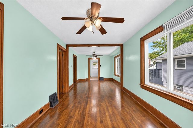 1891 Ford Avenue, Akron, OH 44305