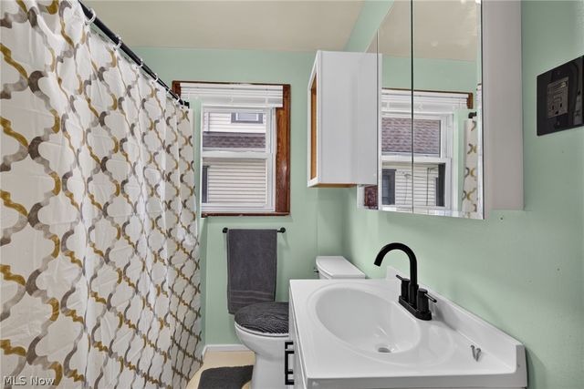 1891 Ford Avenue, Akron, OH 44305