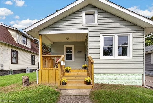 1891 Ford Avenue, Akron, OH 44305