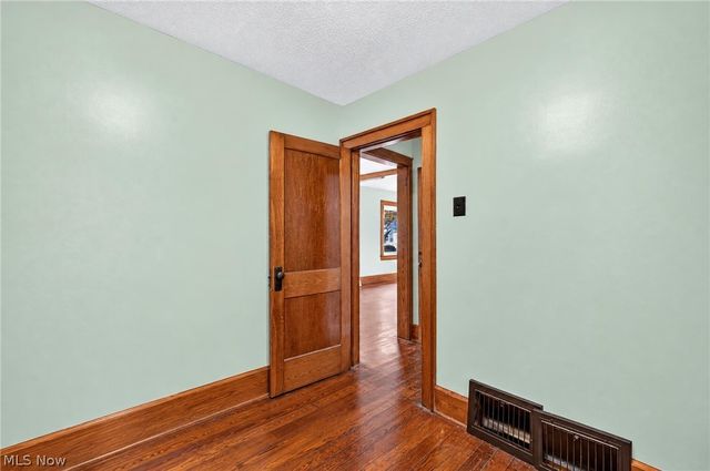 1891 Ford Avenue, Akron, OH 44305