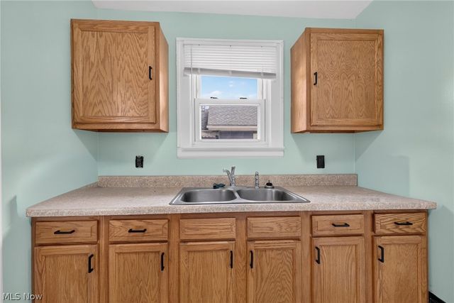 1891 Ford Avenue, Akron, OH 44305