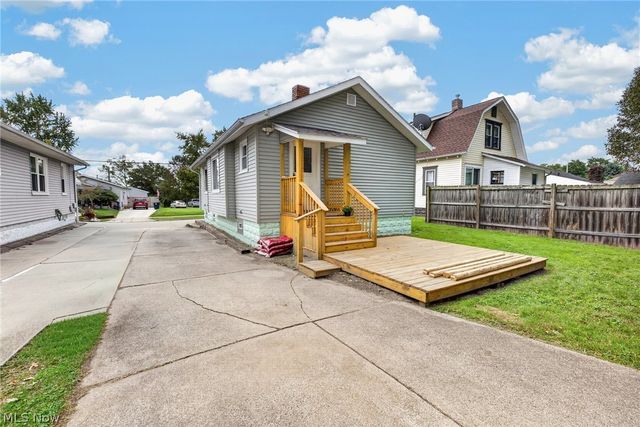 1891 Ford Avenue, Akron, OH 44305