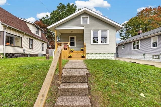 1891 Ford Avenue, Akron, OH 44305