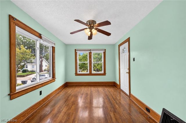 1891 Ford Avenue, Akron, OH 44305