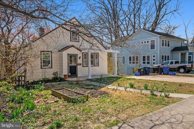 8501 GARLAND AVE, Takoma Park, MD 20912