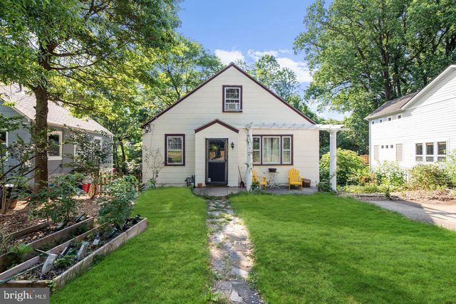 8501 GARLAND AVE, Takoma Park, MD 20912