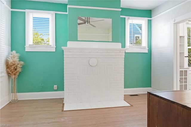 920 Oaklawn AVE, Norfolk, VA 23504