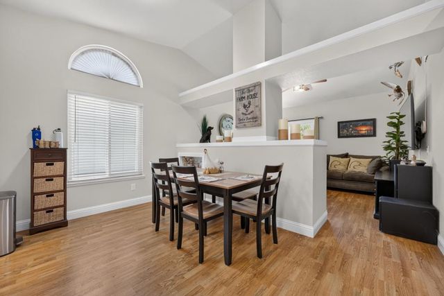 7157 Springmont Dr, Elk Grove, CA 95758