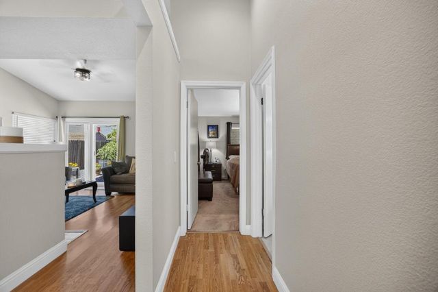 7157 Springmont Dr, Elk Grove, CA 95758