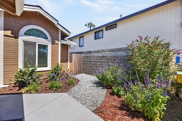 7157 Springmont Dr, Elk Grove, CA 95758