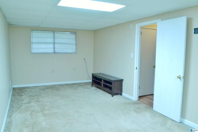 1219 25TH AVENUE N, Hueytown, AL 35023