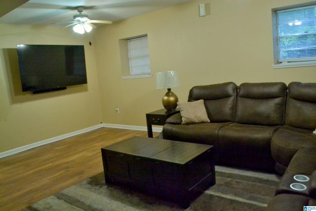1219 25TH AVENUE N, Hueytown, AL 35023