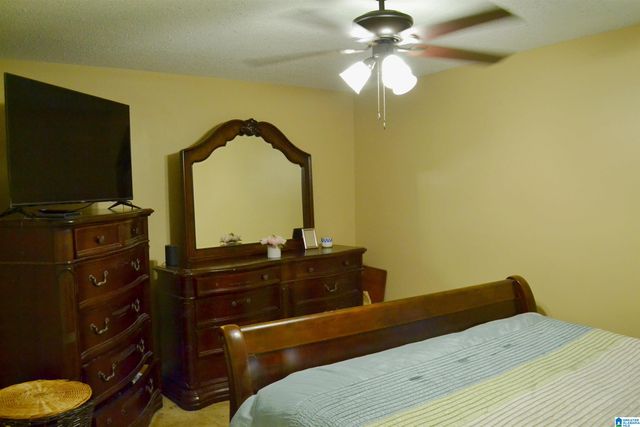 1219 25TH AVENUE N, Hueytown, AL 35023