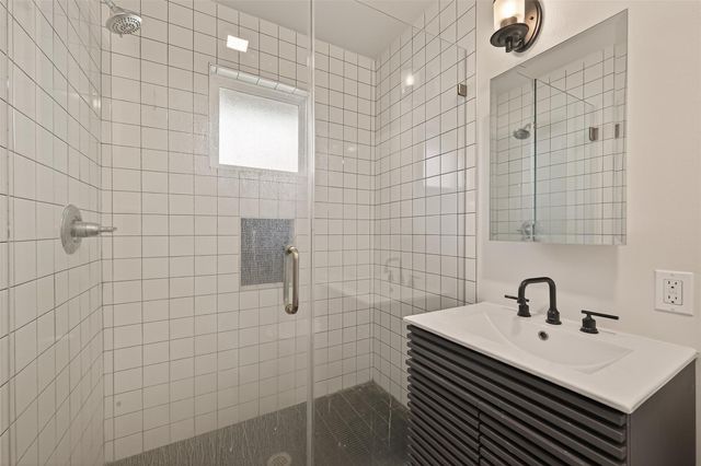 1217 Heights Boulevard 4, Houston, TX 77008