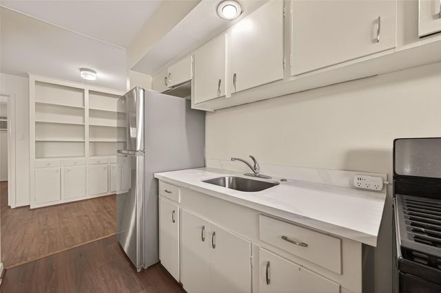 1217 Heights Boulevard 4, Houston, TX 77008