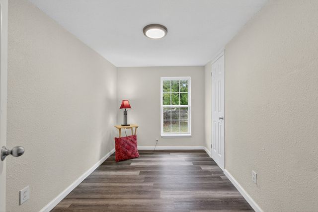 1008 Van Winkle Street, Weatherford, TX 76086
