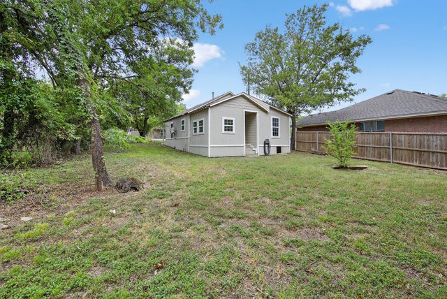 1008 Van Winkle Street, Weatherford, TX 76086