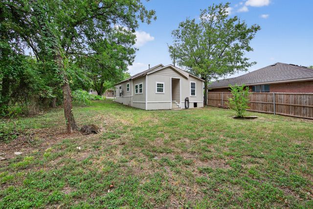 1008 Van Winkle Street, Weatherford, TX 76086