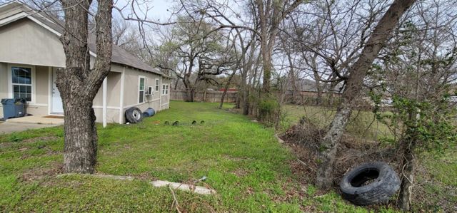 1008 Van Winkle Street, Weatherford, TX 76086