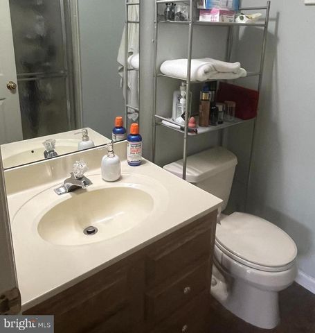 24 INVERNESS CIR, Marlton, NJ 08053