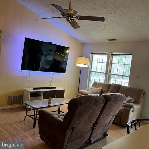 24 INVERNESS CIR, Marlton, NJ 08053
