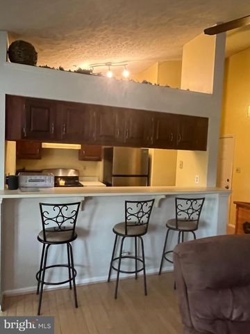 24 INVERNESS CIR, Marlton, NJ 08053
