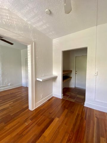 250 Seminole Avenue 3, Palm Beach, FL 33480