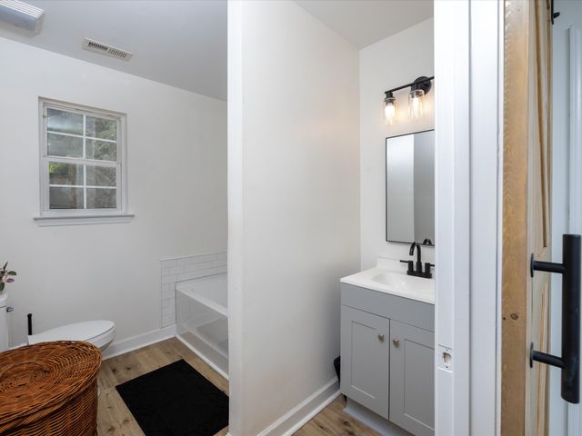 1074 Talon Dr, Columbia, TN 38401