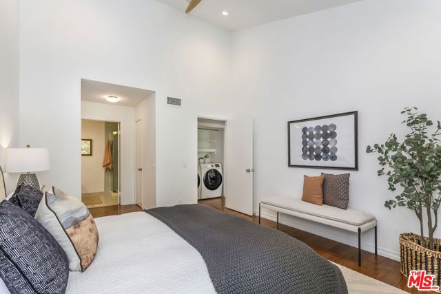 4080 Via Marisol 334, Los Angeles, CA 90042