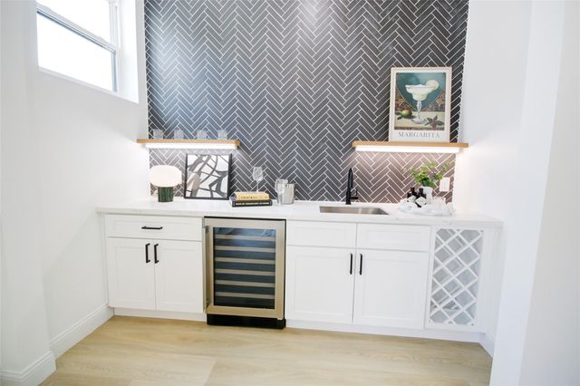 1214 W 24th Street A, Houston, TX 77008