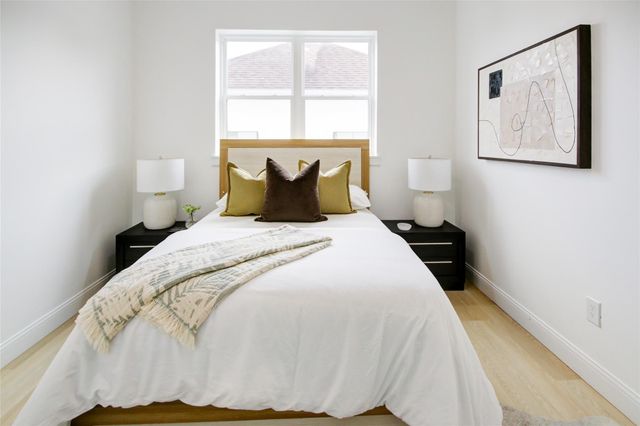 1214 W 24th Street A, Houston, TX 77008