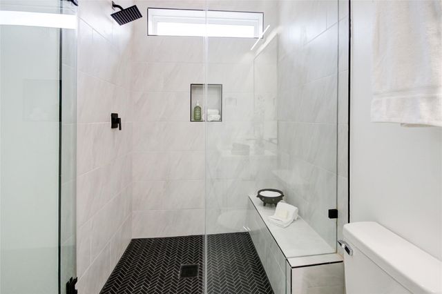 1214 W 24th Street A, Houston, TX 77008